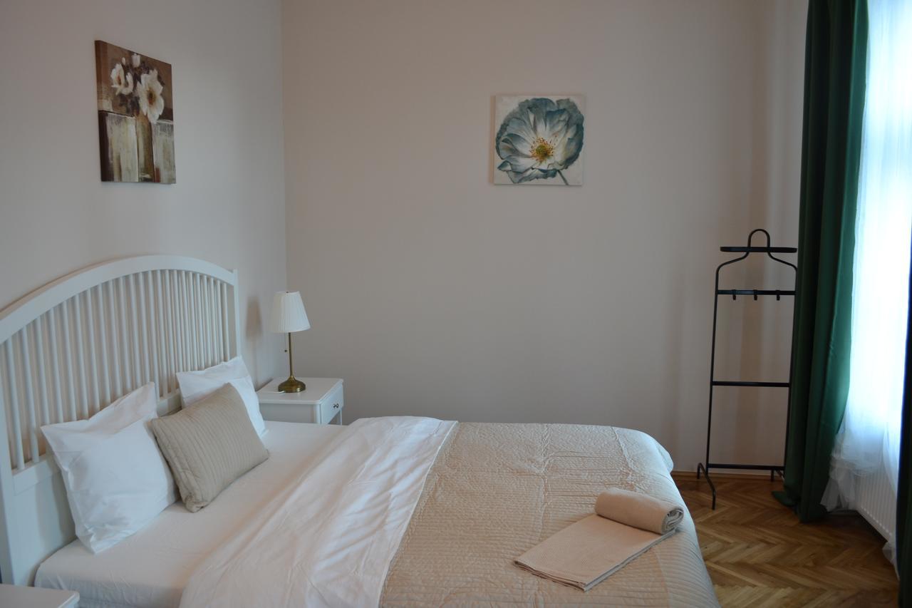 Casa Krone - Piata Sfatului Brasov Ngoại thất bức ảnh