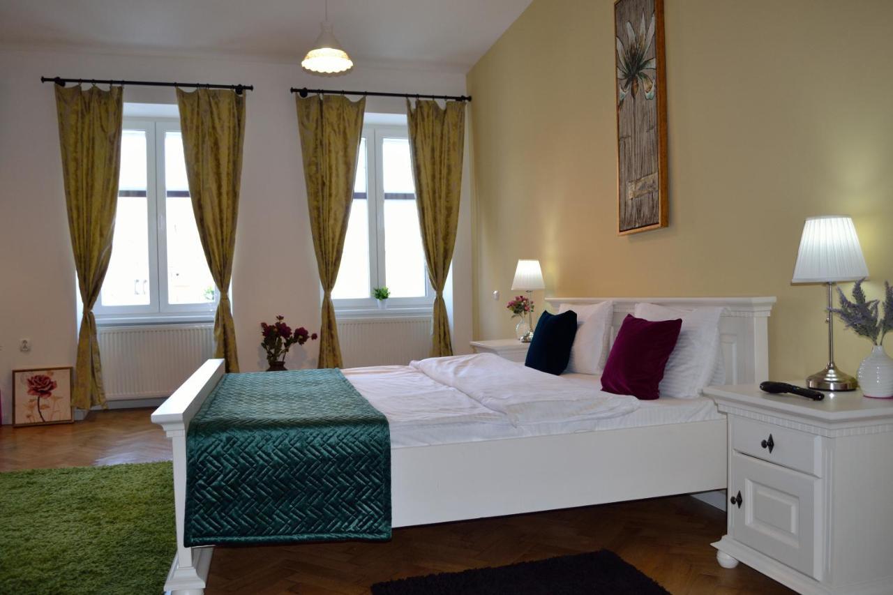 Casa Krone - Piata Sfatului Brasov Ngoại thất bức ảnh