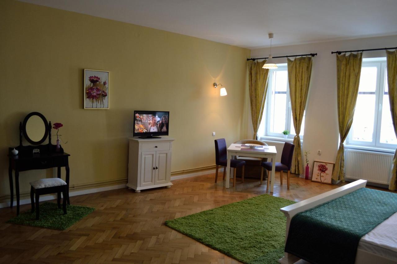 Casa Krone - Piata Sfatului Brasov Ngoại thất bức ảnh